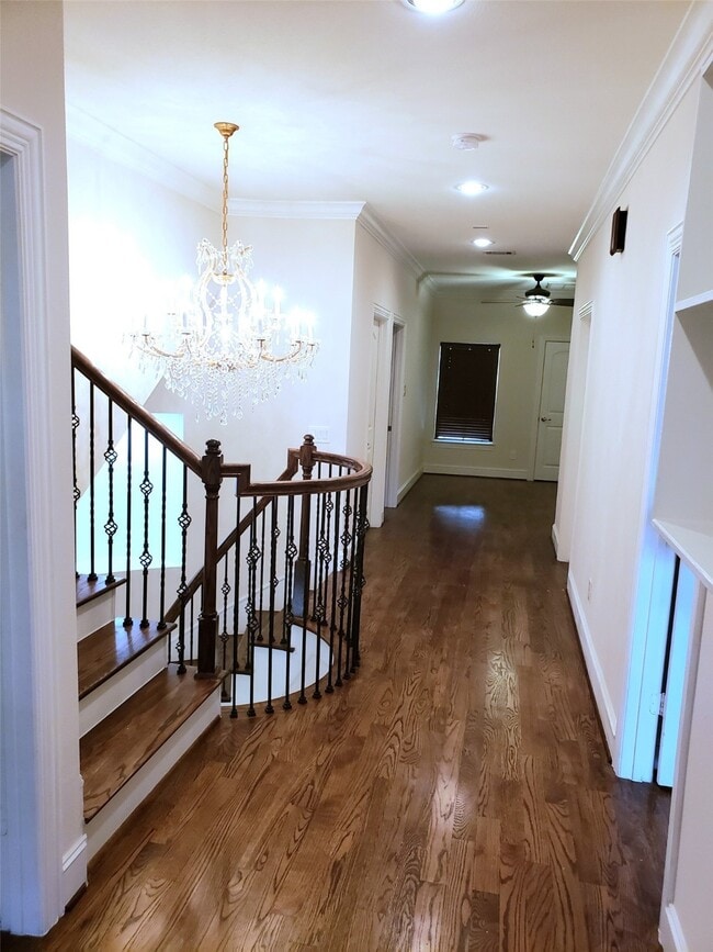 Building Photo - 508 Louise St