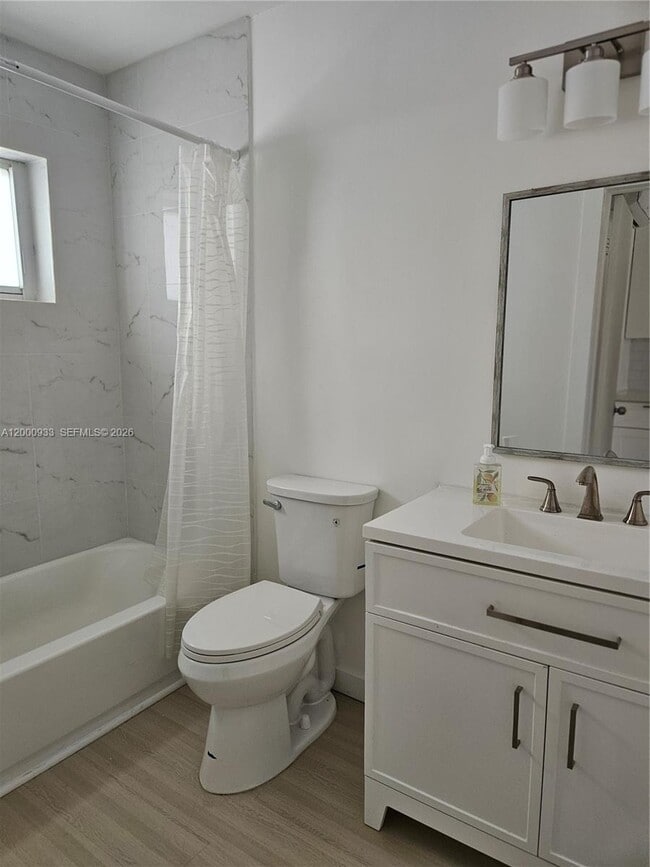 Photo - 514 SW 2nd Ave Unidad B