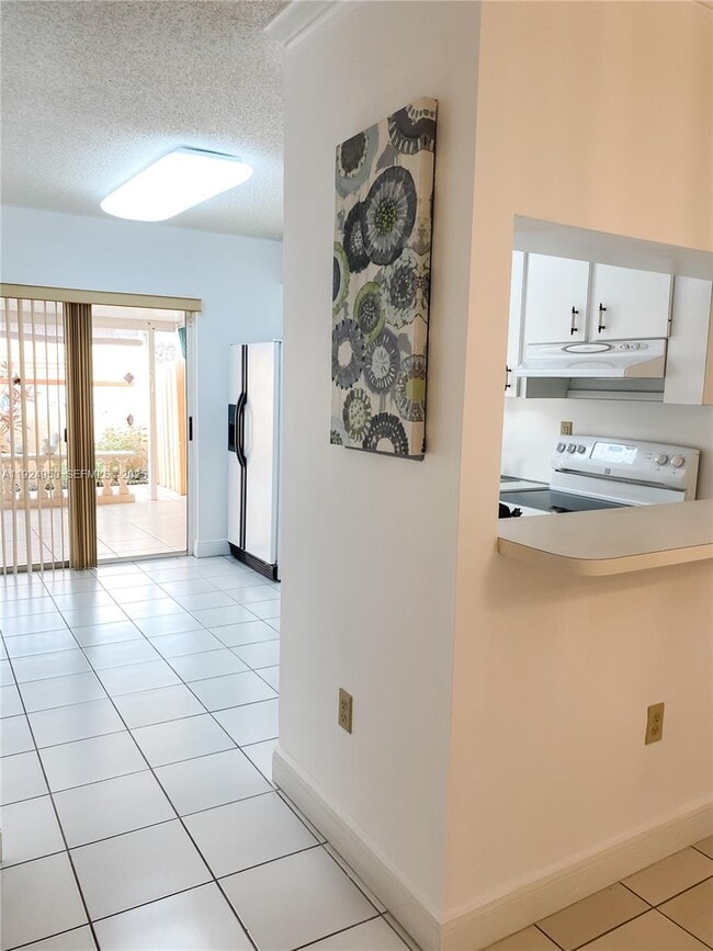 Photo - 3810 SW 108th Ave Unit 4