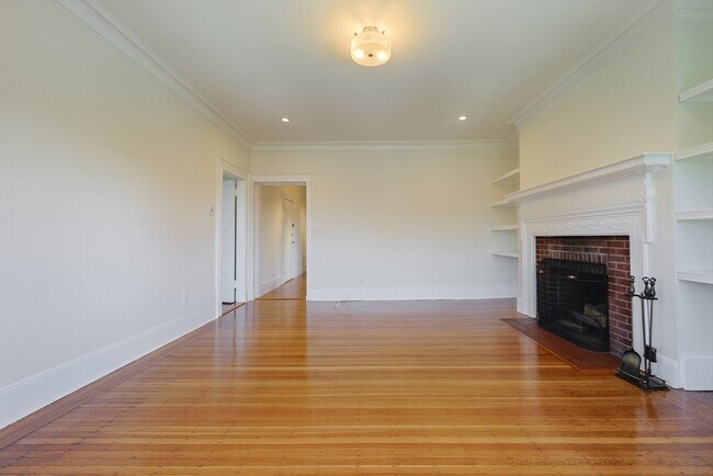 Photo - 857 Beacon St Unidad 51