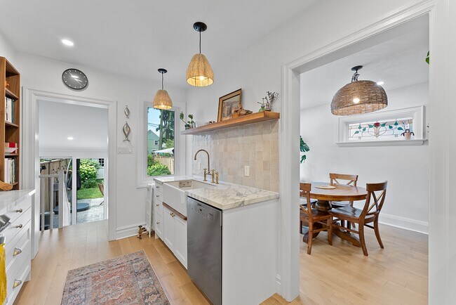 Photo - 16 Springdale Blvd