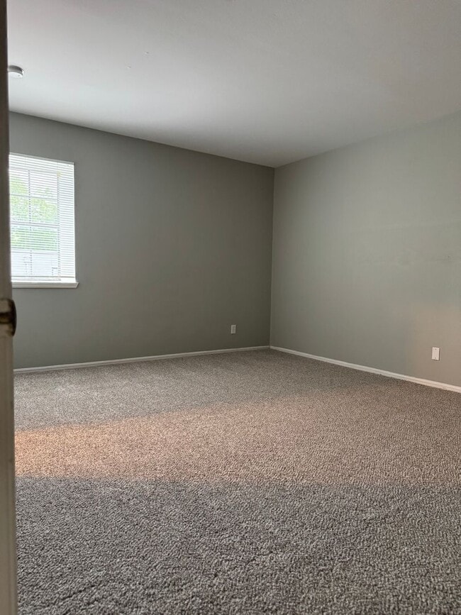 Photo - 1 Bedroom 1 Bath Apartment Available