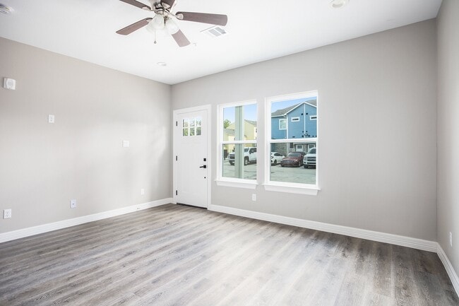 Building Photo - 5262 Ella Blvd Unit 803B