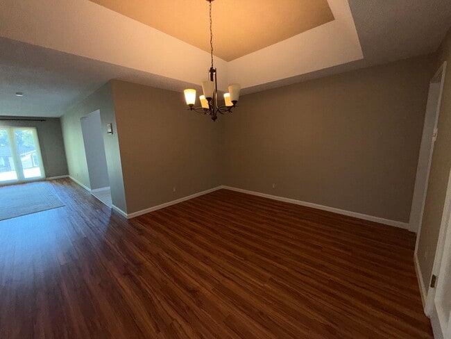 Photo - 1 Nicolet Dr
