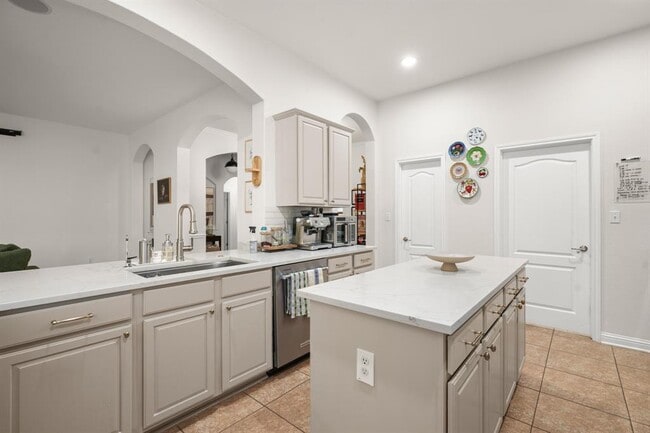 4613 Pyrenees Pass
