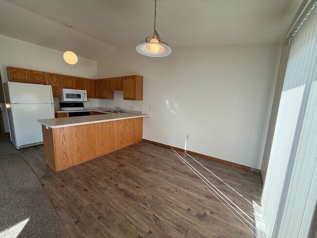 Photo - 260 Scheidler Rd