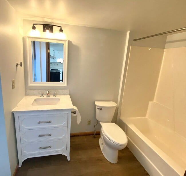 32 Sycamore Duplex Apartment For Rent in Tiffin, OH