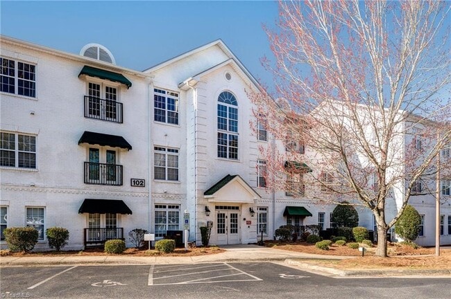 Photo - 102 Sunset Cir Condo Unit 103