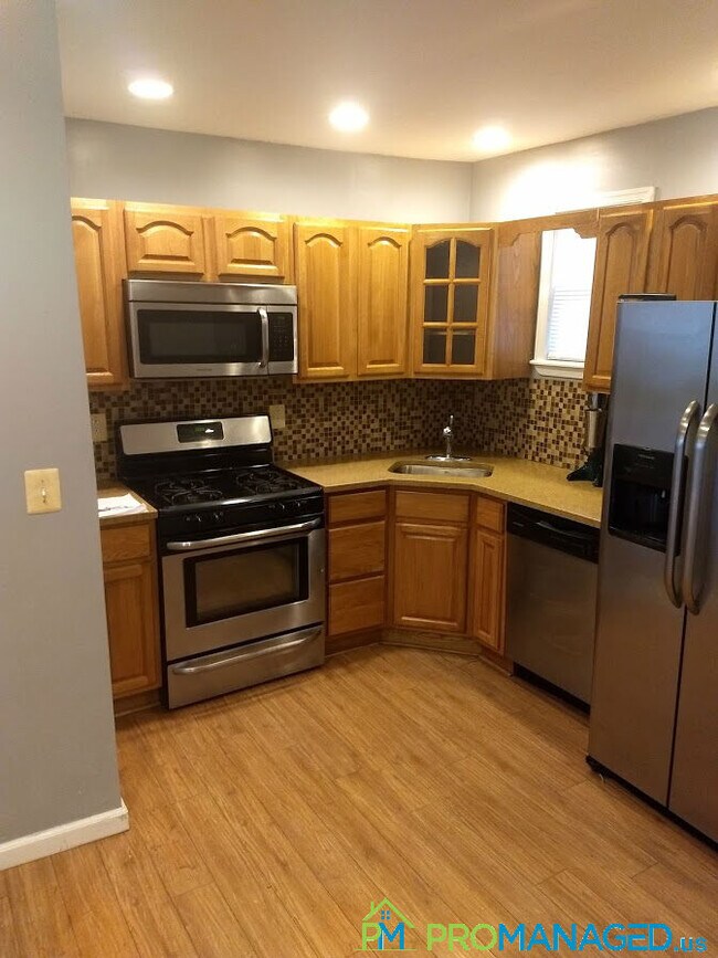 Photo - 435 E Wildey St