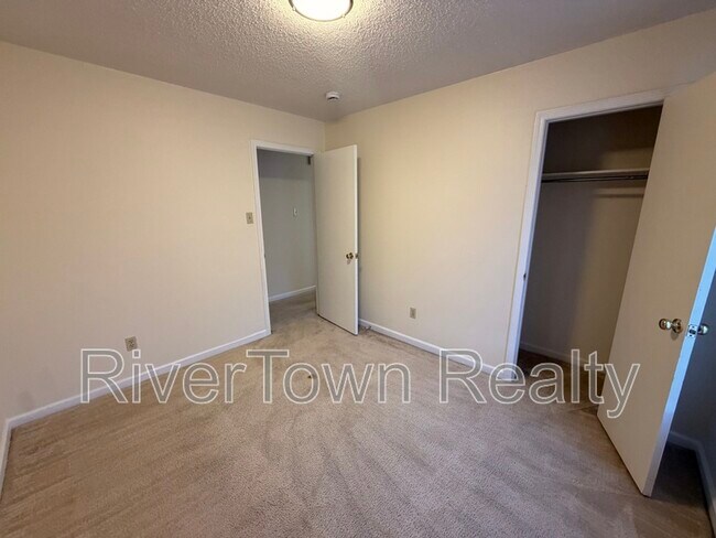 Photo - 3834 Windermere Rd