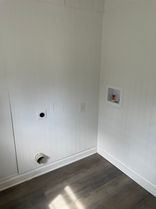 Photo - 1100 Newport St