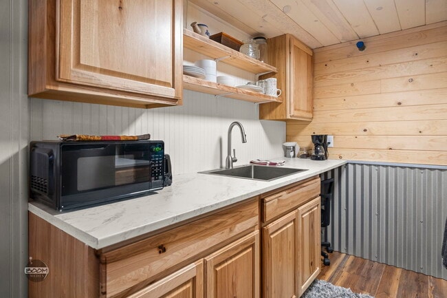 Photo - 13235 Foraker St