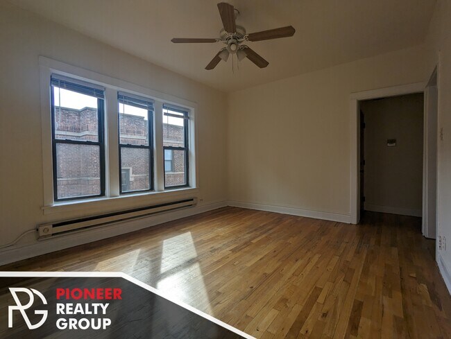 Photo - 3817 N Fremont St Unit 3823-3829.5-E3