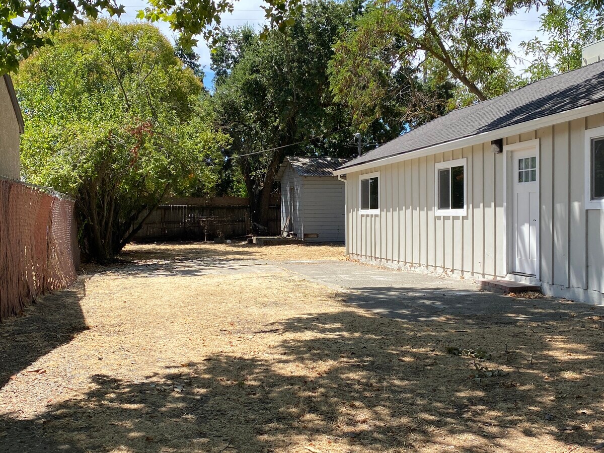 Photo - 3200 34th Ave