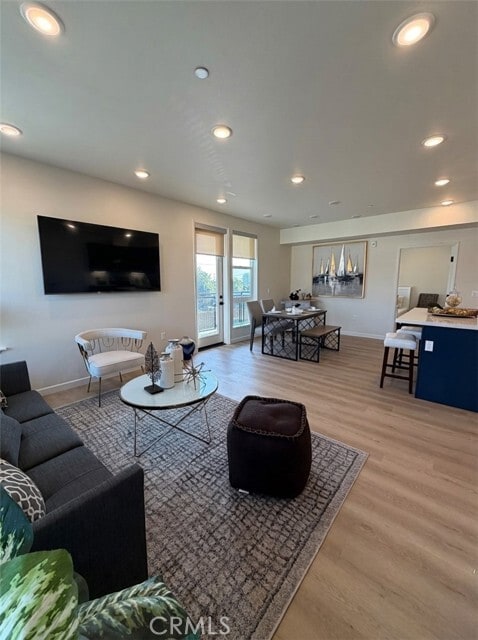 Photo - 4064 E Live Oak Ave Unidad 208-A