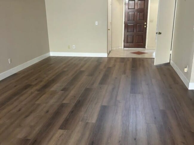 Photo - 518 E Wescott Dr