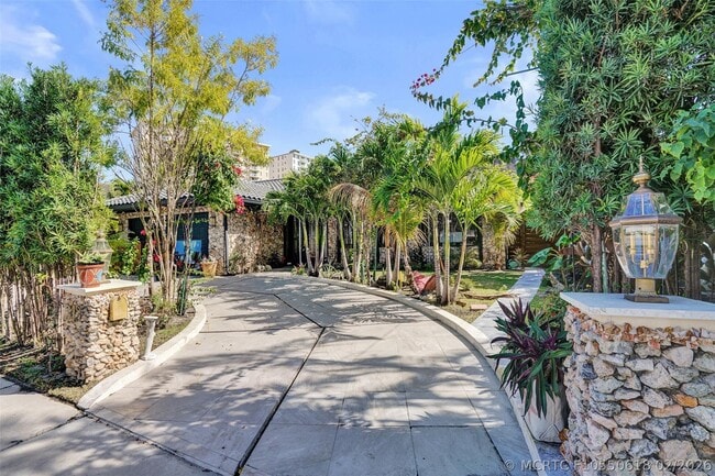 Photo - 313 Layne Blvd