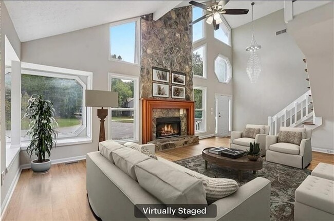 Photo - 270 St Simon's Cove