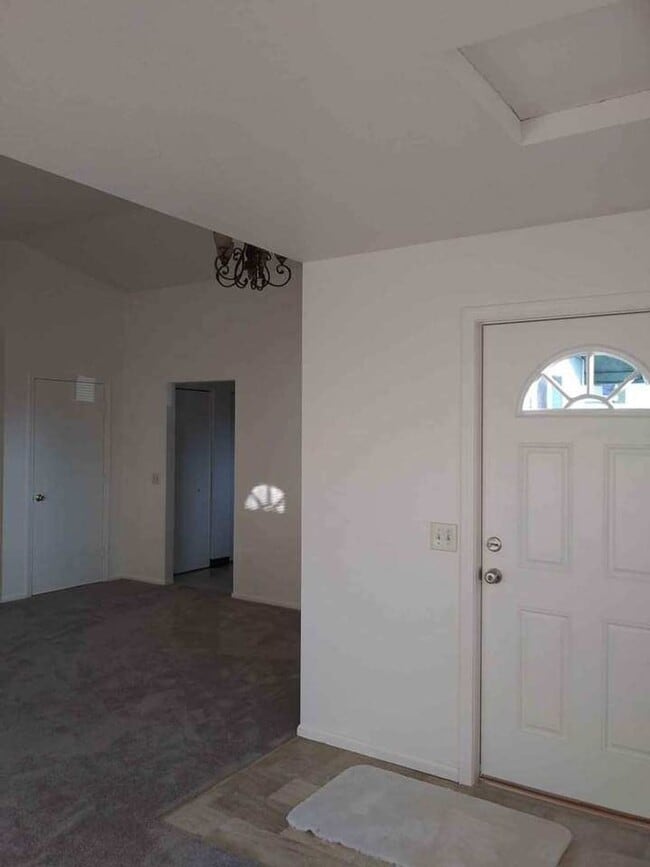 Photo - 3 bedroom 2 bath home close to downtown