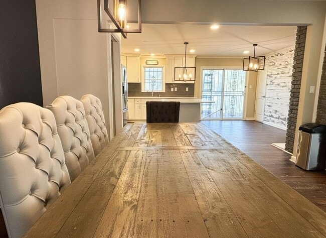 Photo - 3537 Fairburn Pl NW