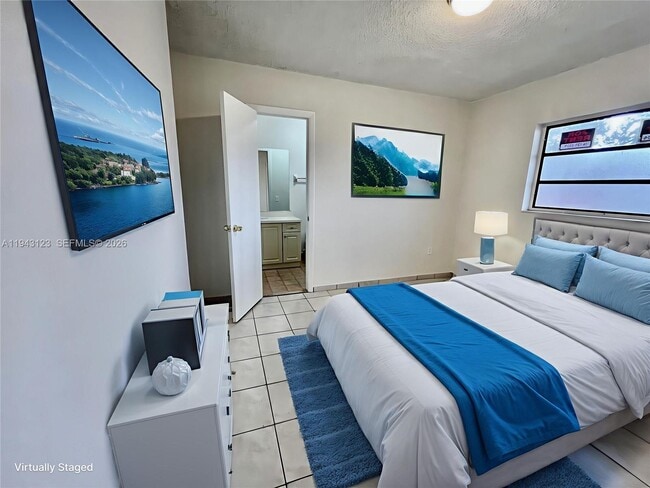 Photo - 1127 W 37th St