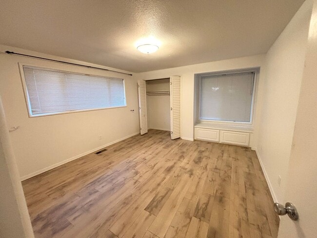 Photo - Lovely 2BD, 2BA Home In Lake Oswego with Lake Access!!