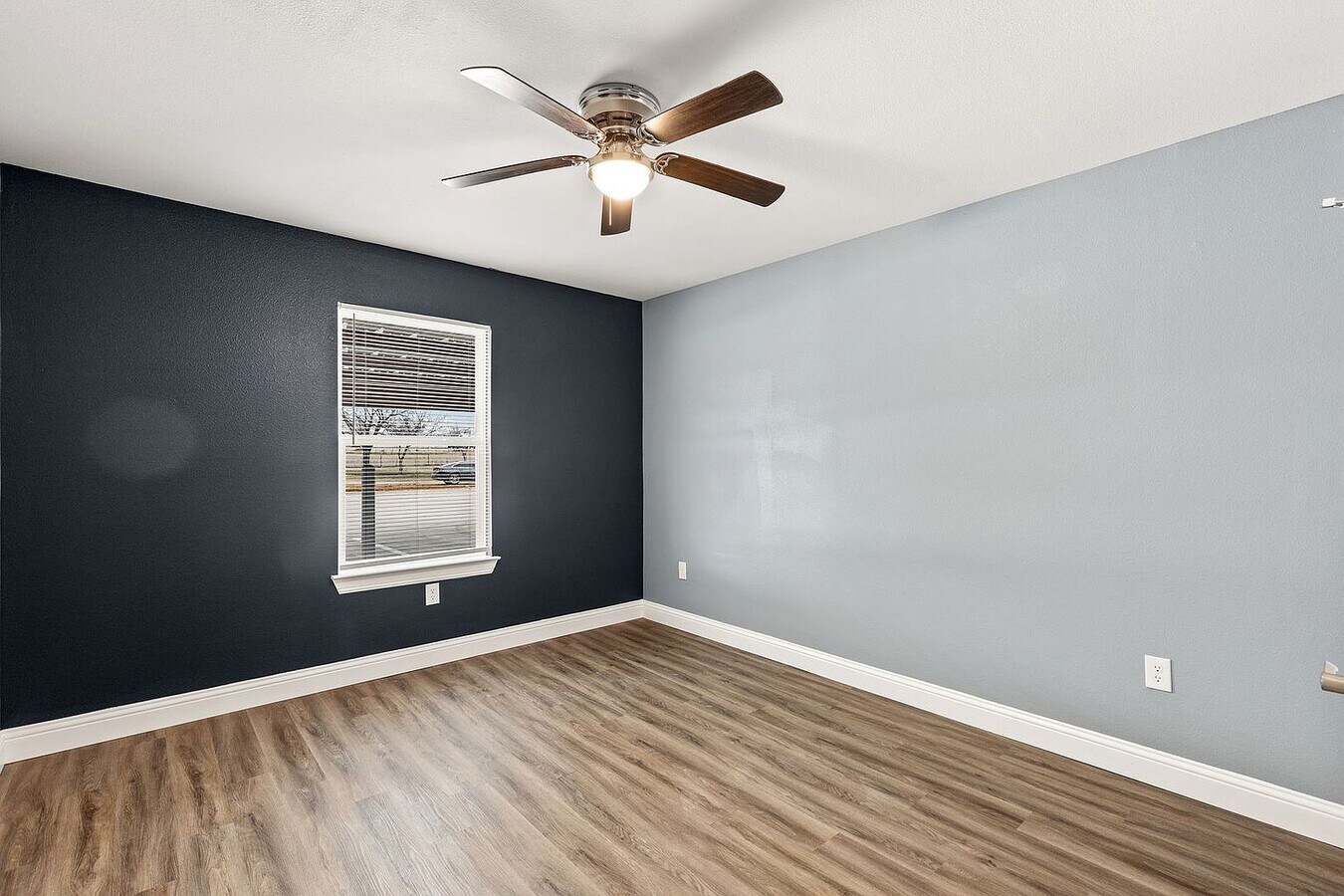 Photo - 8092 County Road 604 Rd Apartamentos Unidad 101