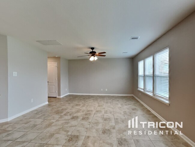 Photo - 5342 Castle Discordia St