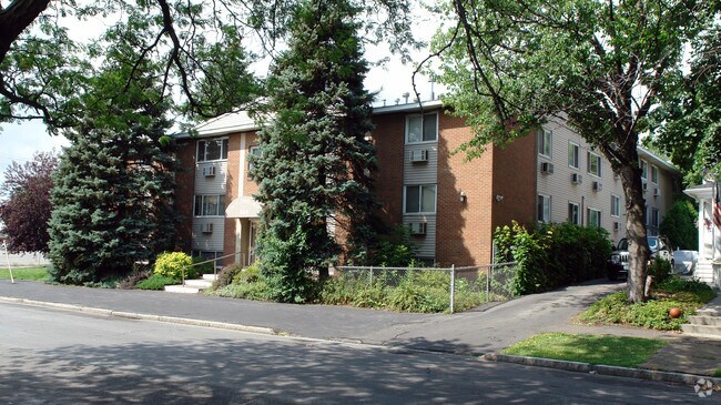 Photo - 304 Court Street