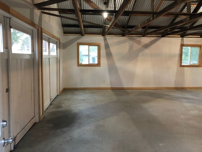 Photo - Jeffrey and Foothill Properties Unidad Jeffrey 123