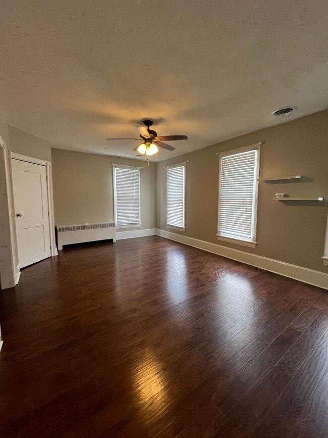 Photo - 122 Center St