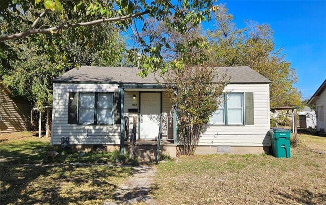 Building Photo - 913 NW 99th St