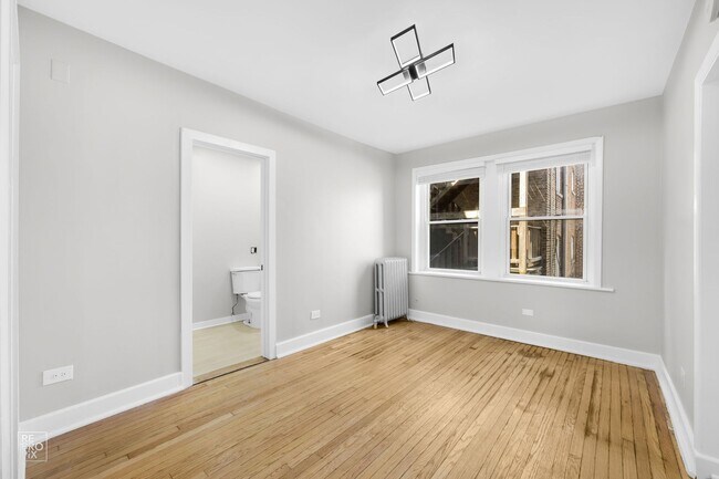 Photo - 7031 S Chappel Chicago, IL 60649