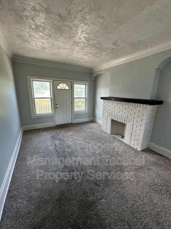 Photo - 3281 E 143rd St Unidad #3