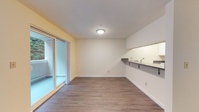 Photo - Daniels Apartments