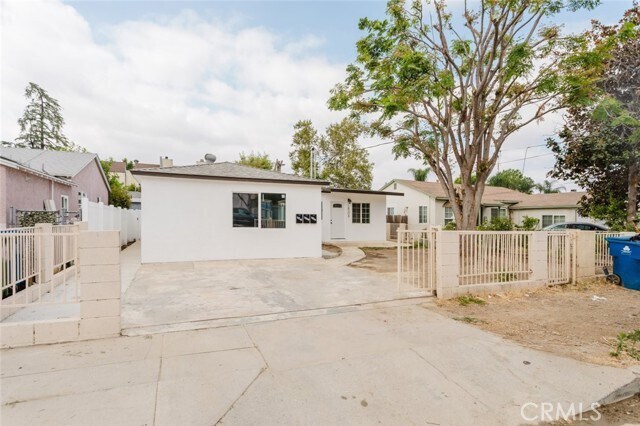 Photo - 18308 Gresham St