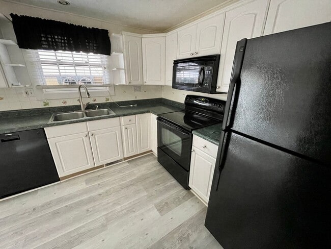 Photo - South Fayette - Spacious 3 Bedroom, 2.5 Bath Townhouse - Hunting Ridge Community
