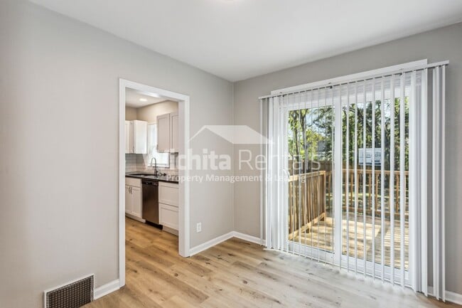 Photo - 648 N Glendale St
