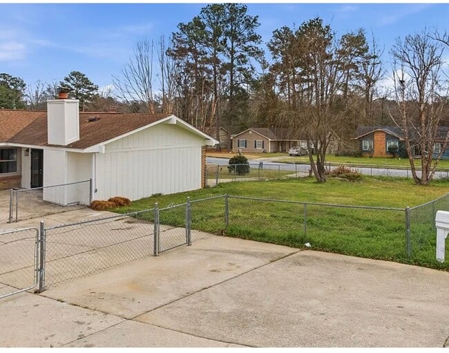 Photo - 6215 Parker Dr