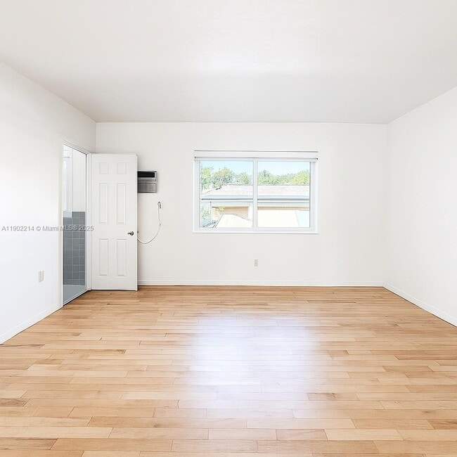 Photo - 212 Phoenetia Ave Unidad 9