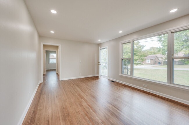 Photo - 5003 Hasty Dr