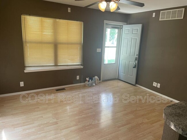 Photo - 220 S Athenian St