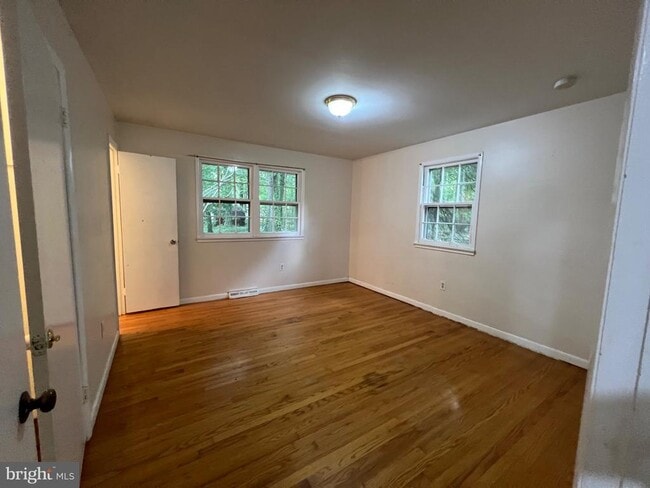Building Photo - 8716 McNair Dr Rental
