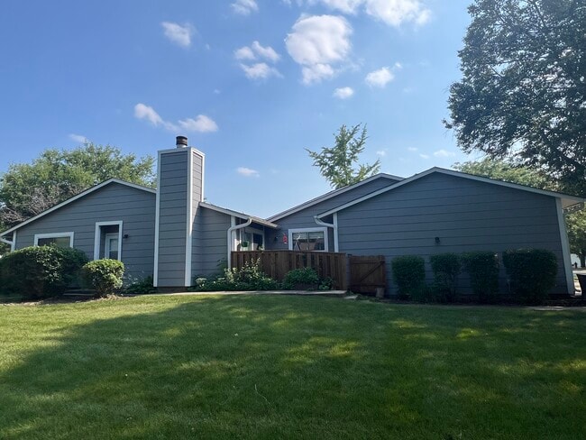 Building Photo - 6851 Larkspur Ct Rental