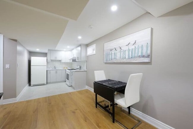 Photo - 1240 Dunsmure Rd