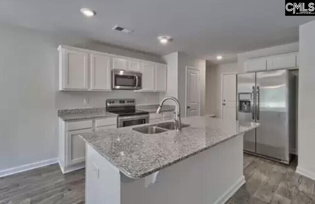 Photo - 323 Longstone Ct
