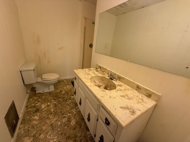 Photo - 19 1/2 S. Jefferson, Apt 3 Unit 1