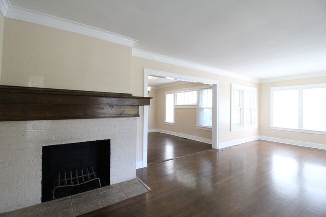 Photo - 1412 W 51 St Unit 1412 W 51ST STREET-1ST FLOOR