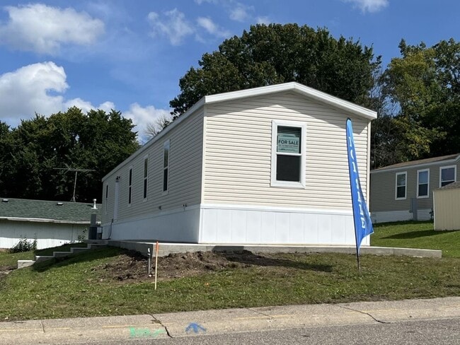 Building Photo - 12628 Garland Ave Rental