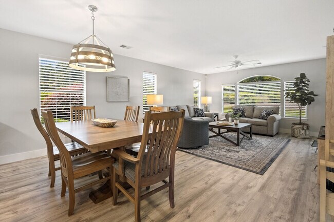 Photo - 410 Blue Stem Dr Unidad ID1253471P